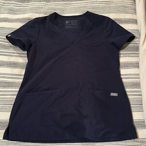Fig scrub top